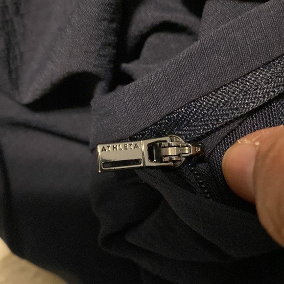 Athletica Crest skort size 6 color black with pockets it has shorts underneath - Picture 10 of 12